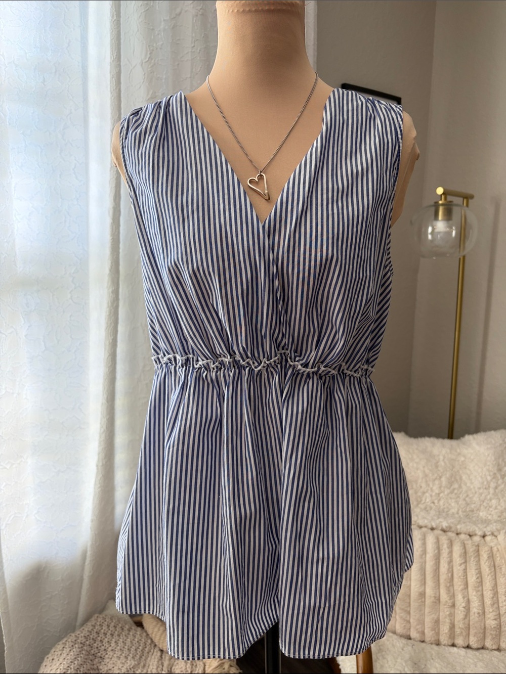 Banana Republic blue pinstripe sleeveless top size medium ruffle crossover neck